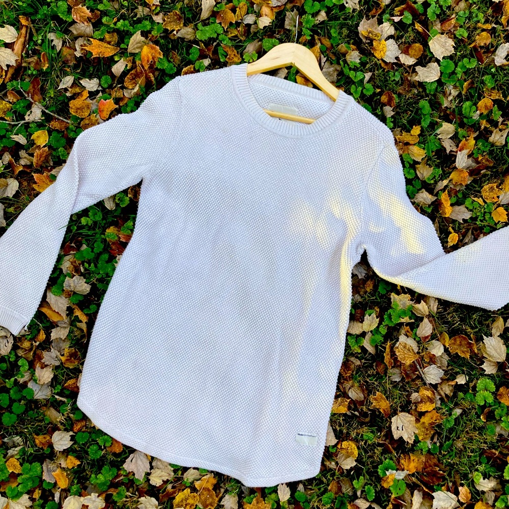 Modern Amusement Sweater / Size Medium / Color Eggshell